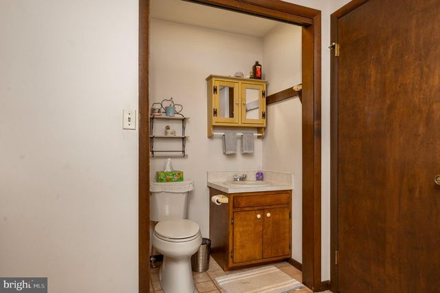 723 PENN AVE, Lititz, PA 17543
