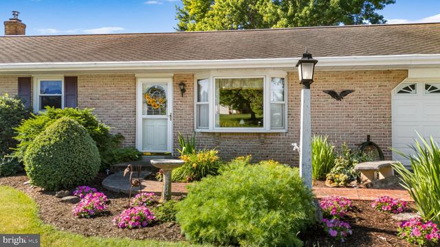 723 PENN AVE, Lititz, PA 17543