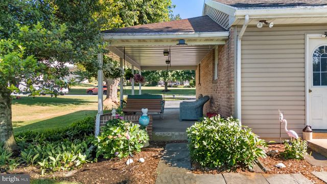 723 PENN AVE, Lititz, PA 17543