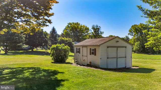 723 PENN AVE, Lititz, PA 17543