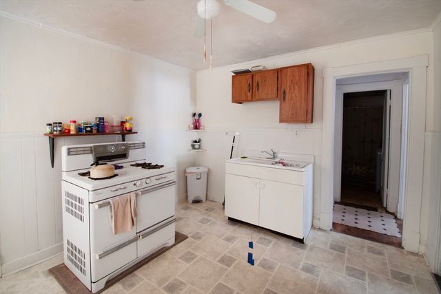 39-41 Malden St, Springfield, MA 01108