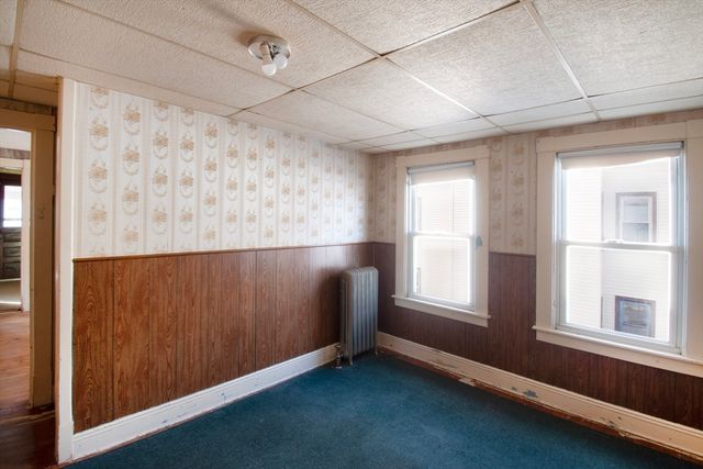 39-41 Malden St, Springfield, MA 01108