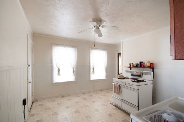 39-41 Malden St, Springfield, MA 01108