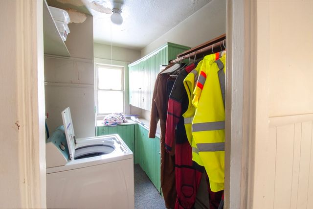 39-41 Malden St, Springfield, MA 01108