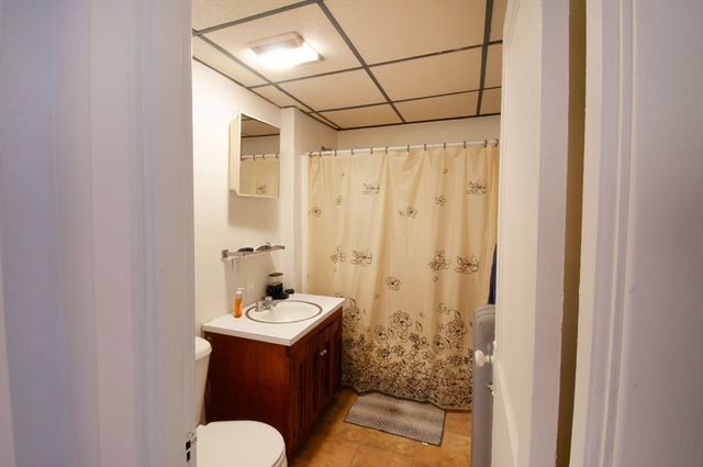 39-41 Malden St, Springfield, MA 01108