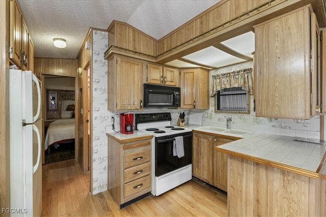 211 Sojourn DR, North Fort Myers, FL 33903