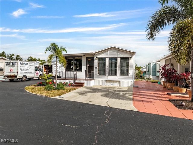 211 Sojourn DR, North Fort Myers, FL 33903