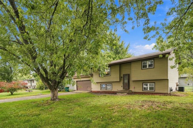 8244 Morgan Avenue N, Brooklyn Park, MN 55444