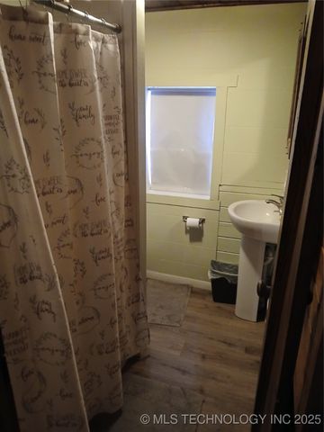 414823 Sherman Road, Moyers, OK 74557