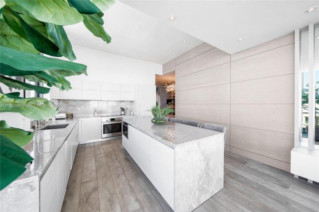 1300 S Miami Ave UPH4, Miami, FL 33130