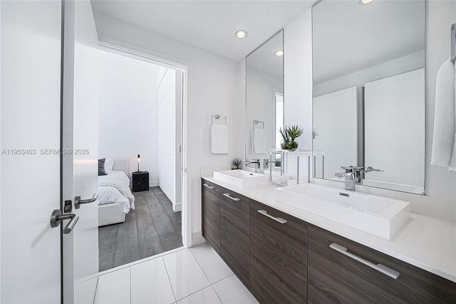 1300 S Miami Ave UPH4, Miami, FL 33130