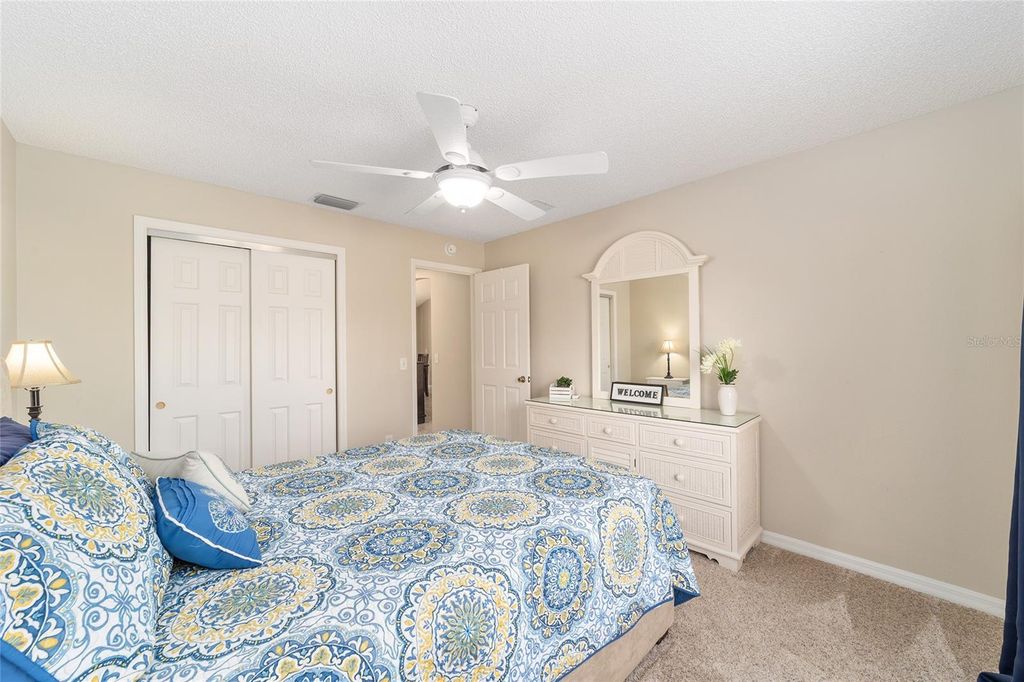 Image 33 of property listing at 17180 SE 93RD YONDEL CIRCLE, The Villages, FL 32162