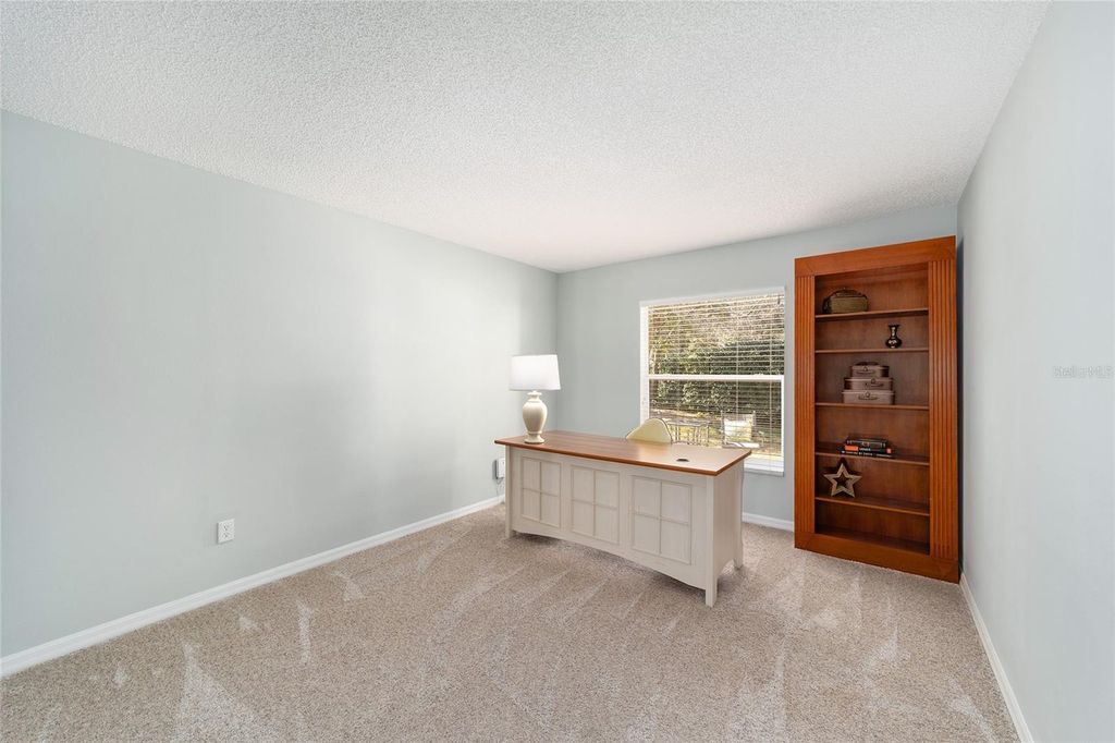 Image 35 of property listing at 17180 SE 93RD YONDEL CIRCLE, The Villages, FL 32162