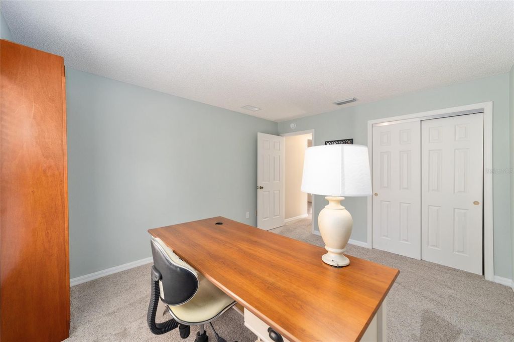 Image 36 of property listing at 17180 SE 93RD YONDEL CIRCLE, The Villages, FL 32162