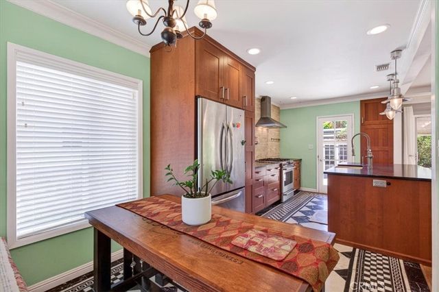 2831 Stanbridge Ave, Long Beach, CA 90815