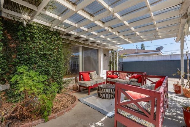 2831 Stanbridge Ave, Long Beach, CA 90815