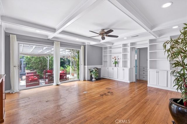 2831 Stanbridge Ave, Long Beach, CA 90815