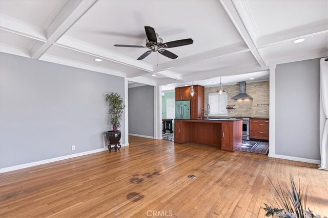 2831 Stanbridge Ave, Long Beach, CA 90815