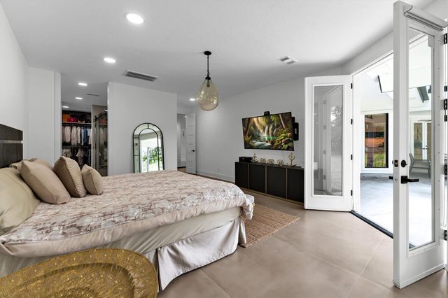 1 E Wedgewood Glen, The Woodlands, TX 77381