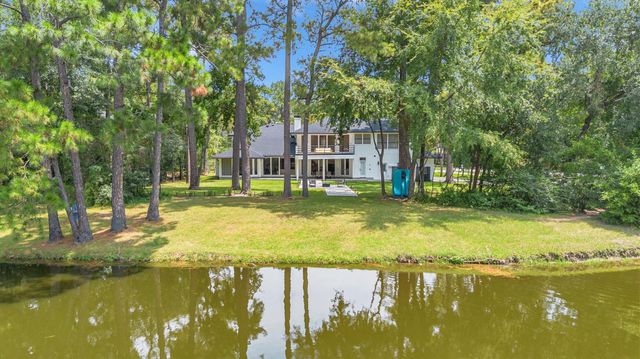 1 E Wedgewood Glen, The Woodlands, TX 77381