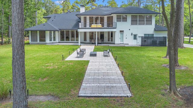 1 E Wedgewood Glen, The Woodlands, TX 77381