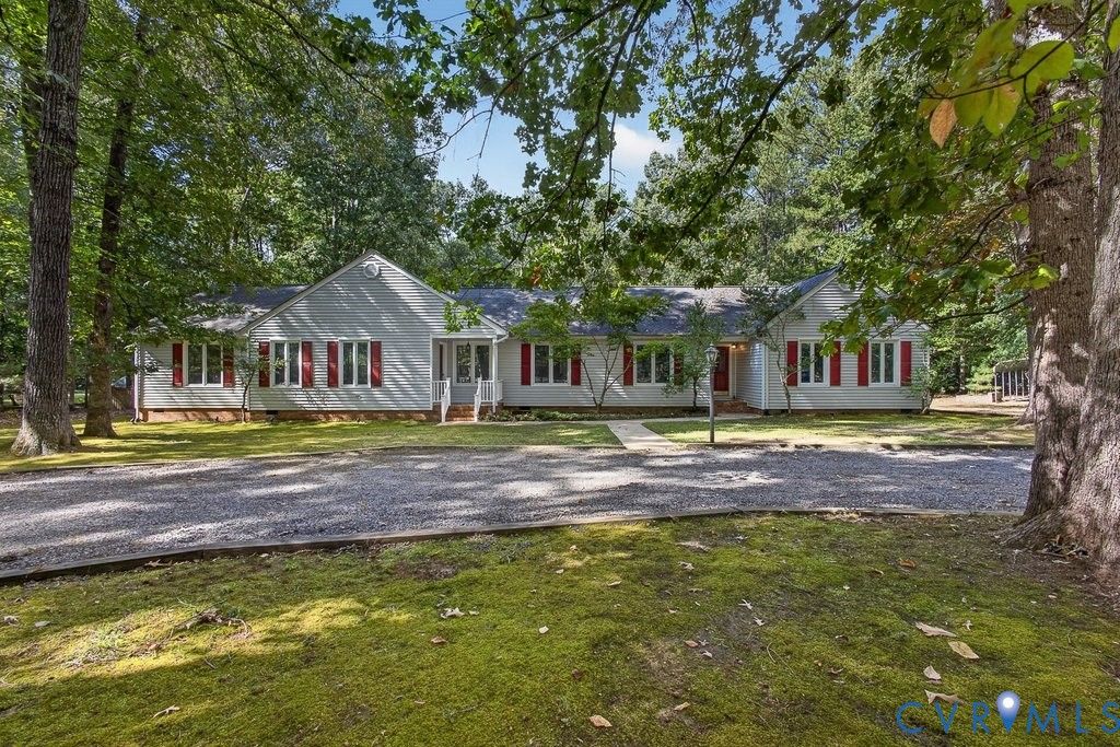 1635 King William Woods Rd, Powhatan, VA 23113