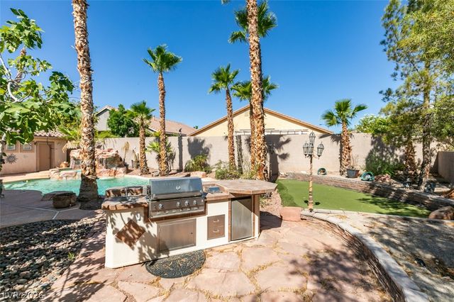 10515 San Palatina Street, Las Vegas, NV 89141