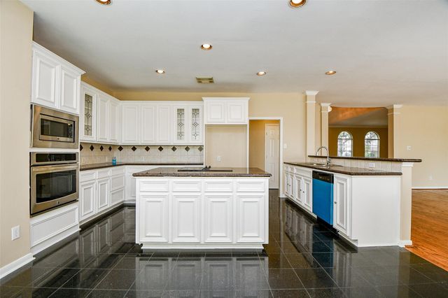 12307 S Shadow Cove Drive, Houston, TX 77082