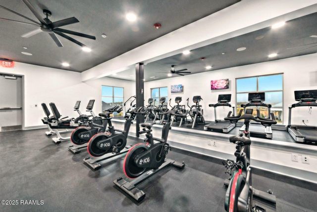 122 Oak Village Drive, Scott, LA 70583