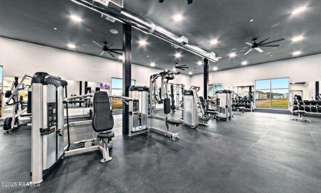 122 Oak Village Drive, Scott, LA 70583