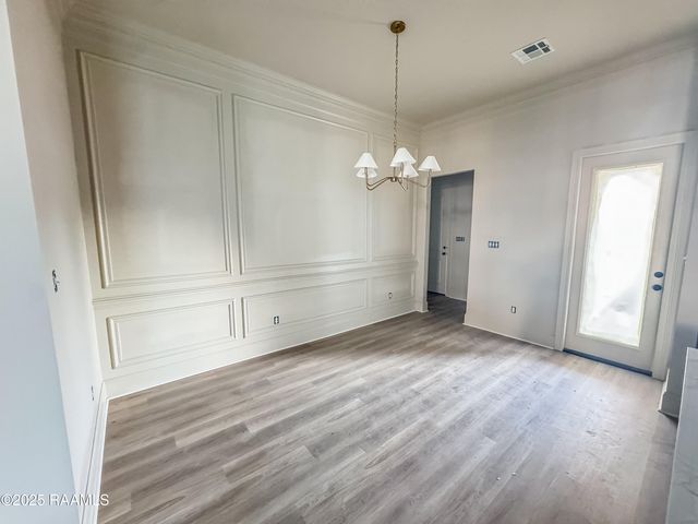 122 Oak Village Drive, Scott, LA 70583