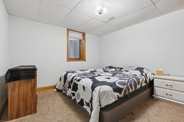 908 Pleasantview Drive SE, Willmar, MN 56201