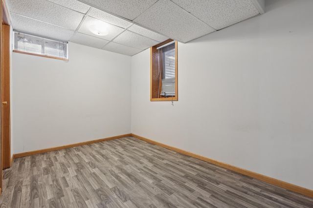 908 Pleasantview Drive SE, Willmar, MN 56201