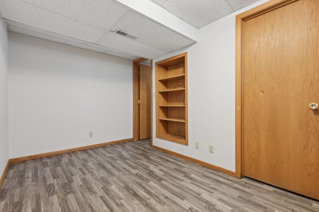 908 Pleasantview Drive SE, Willmar, MN 56201