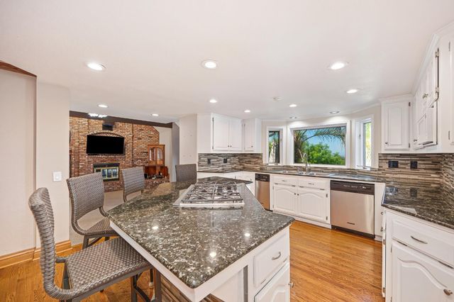 2044 Lockridge Pl, El Dorado Hills, CA 95762