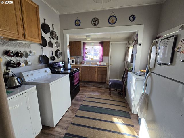 -1 ADAMS Ave, La Grande, OR 97850