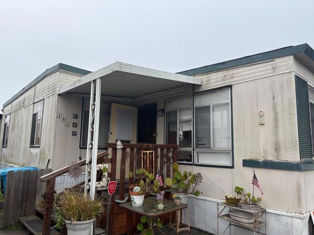141 Barranca Lane, Moss Beach, CA 94038