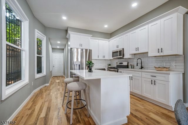 235 S 7th, Newark City, NJ 07103
