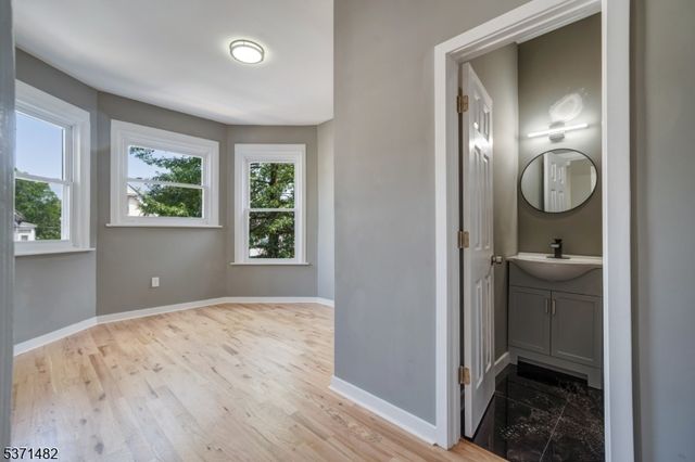 235 S 7th, Newark City, NJ 07103