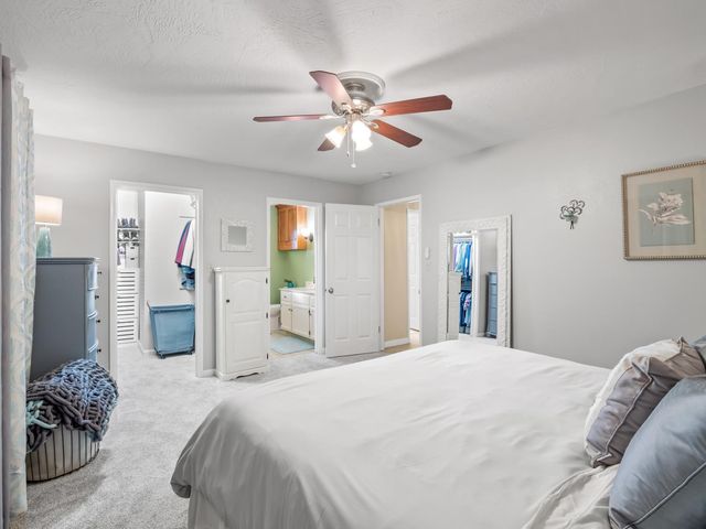 6760 N Price Avenue, Fresno, CA 93710