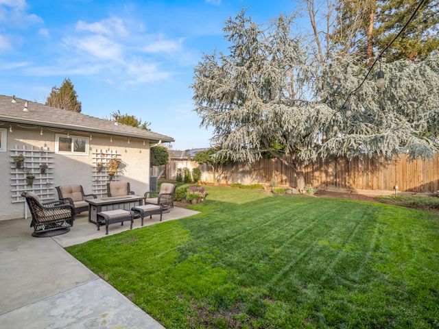 6760 N Price Avenue, Fresno, CA 93710