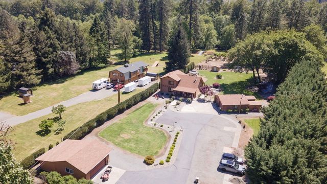 8110 New Hope Road, Grants Pass, OR 97527