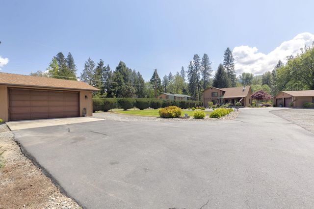 8110 New Hope Road, Grants Pass, OR 97527