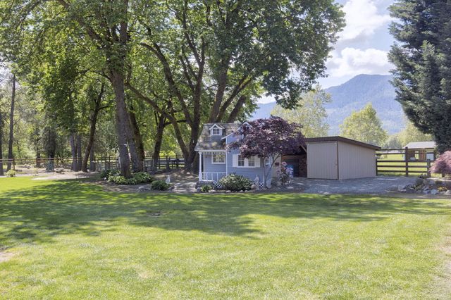 8110 New Hope Road, Grants Pass, OR 97527