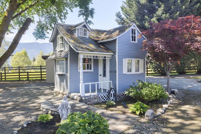 8110 New Hope Road, Grants Pass, OR 97527