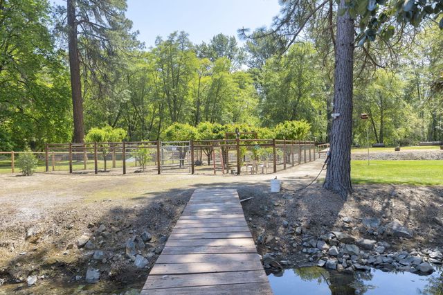 8110 New Hope Road, Grants Pass, OR 97527