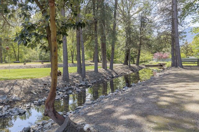 8110 New Hope Road, Grants Pass, OR 97527
