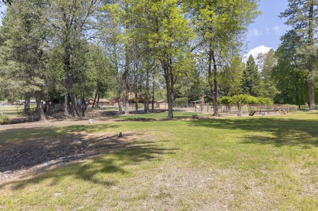 8110 New Hope Road, Grants Pass, OR 97527