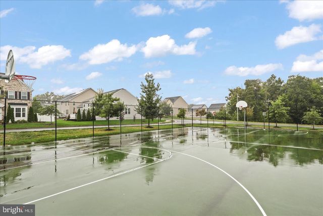 12528 SOUTHINGTON DR, Woodbridge, VA 22192