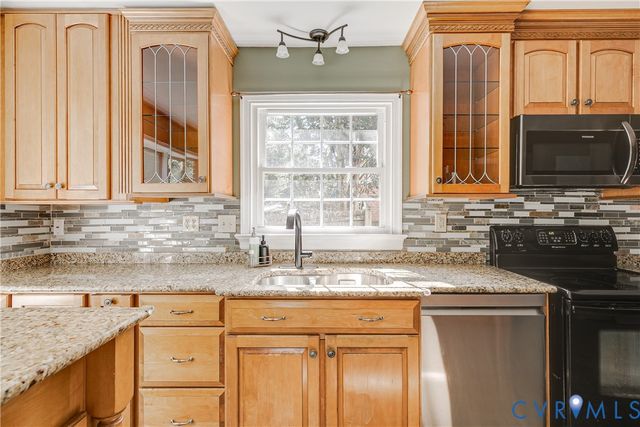 6415 Lakeway Dr, Mechanicsville, VA 23111